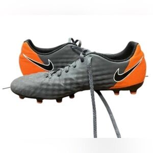 Nike Magista Cleats Grey/Orange Size 9Mens size 9EUC
